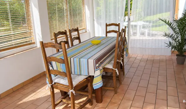 Das Esszimmer im Wintergarten