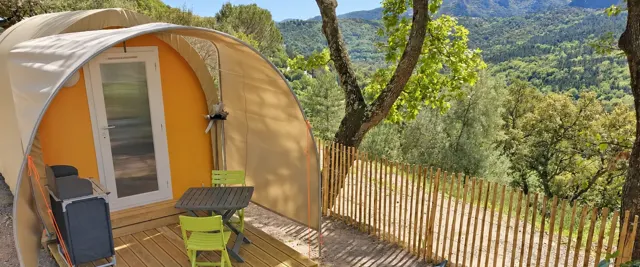 Coco Sweet für 2 Personen und seine Terrasse mit Blick auf die Hügel des Estérel