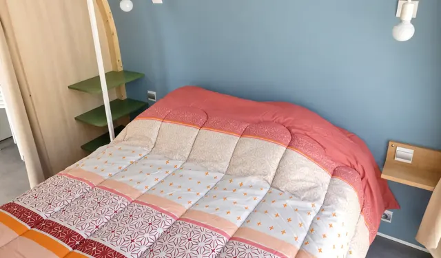Das Schlafzimmer mit Doppelbett