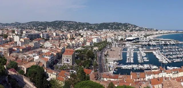 Cannes und sein alter Hafen, vom Suquet aus gesehen Bildnachweis