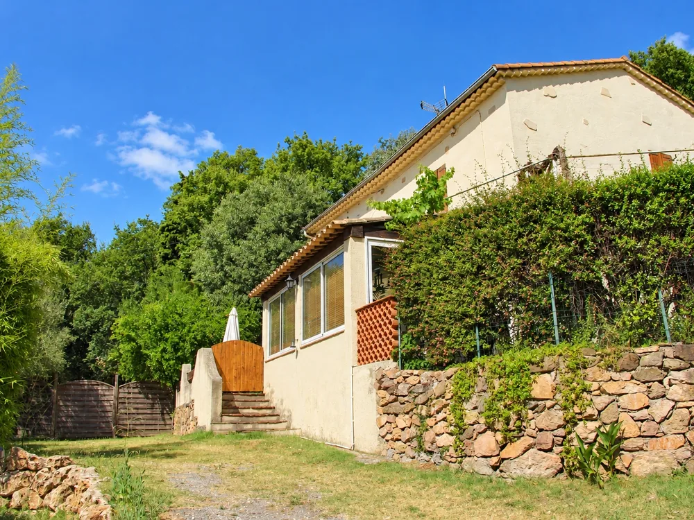 Villa Provençale avec jardin privé et jacuzzi au Camping Les Philippons