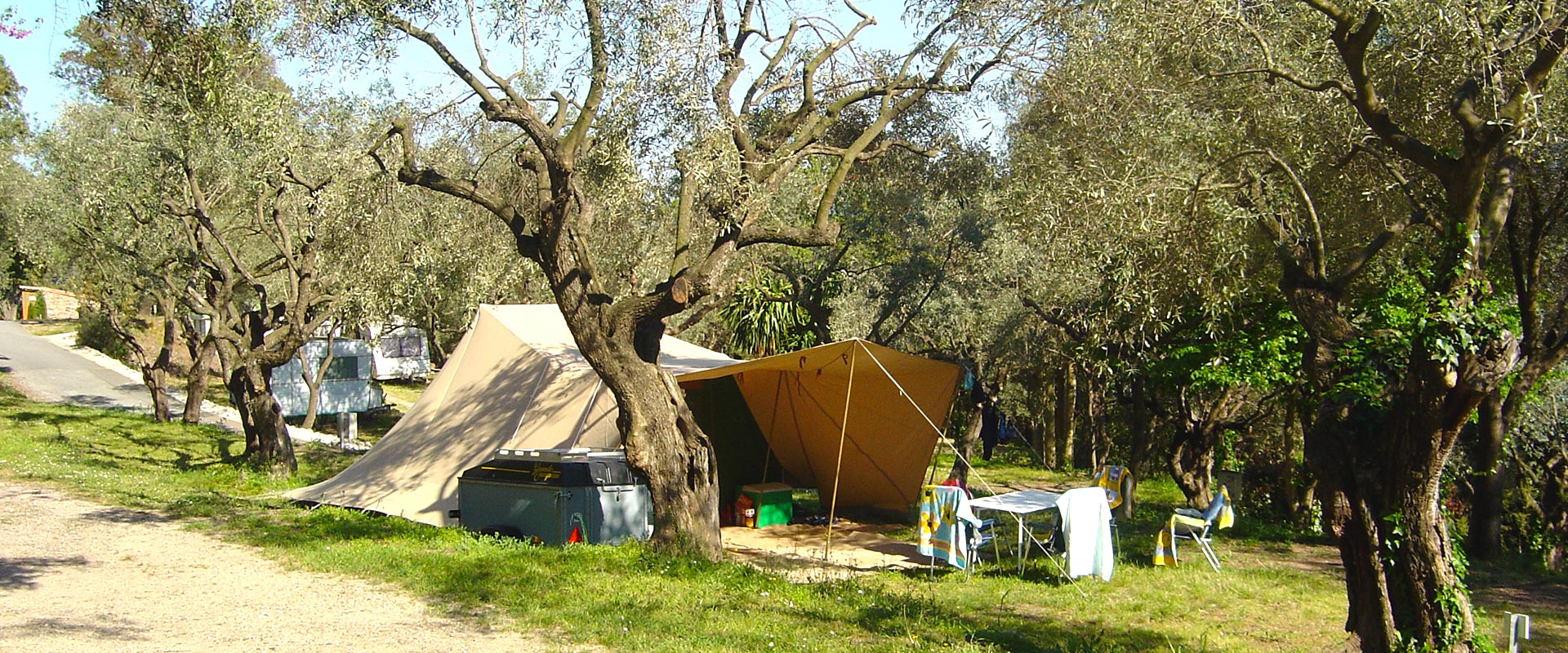 A tent camping pitch